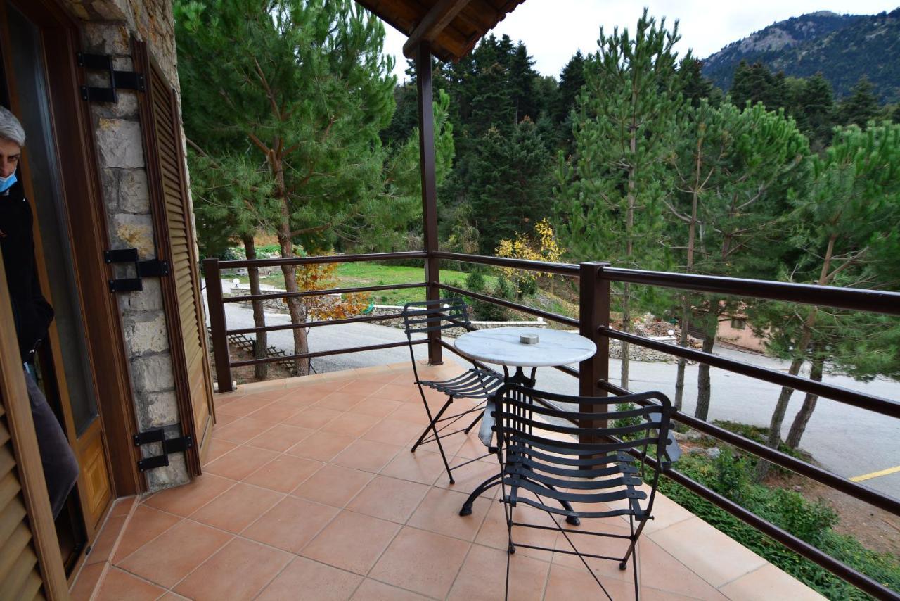 Georgio'S V Chalet Kalavrita Exterior photo